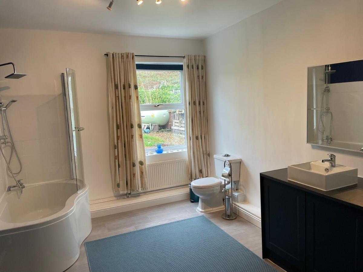 Spacious 3 Bedroom Garden Apartment In Snowdonia National Park Garndolbenmaen Exteriér fotografie