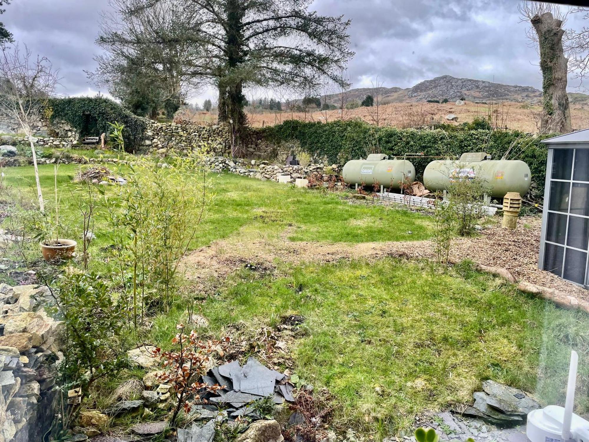 Spacious 3 Bedroom Garden Apartment In Snowdonia National Park Garndolbenmaen Exteriér fotografie